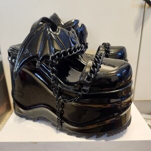 Demonia Cult "Wave-20 Bat Chain" Black Patent 6" Gothic Platform Shoes Size 9